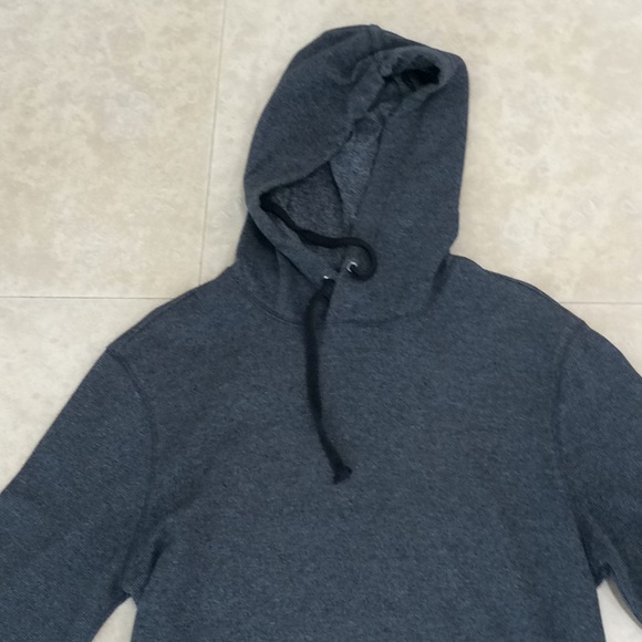 - Gray Hoodie sweater - Picture 2 of 7